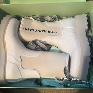 Brand new Off-White rubber boot